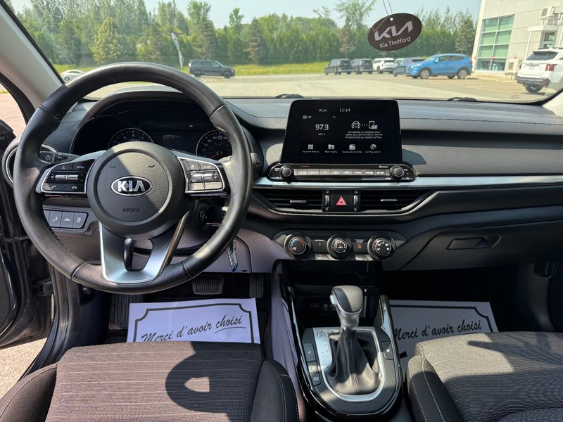 Kia Forte EX VOLANT CHAUFFANT APPLE CARPLAY PAS ACCIDENTE 2021 INSPECTE+DETECTEUR D'ANGLES MORTS+CHARGEUR INDUCTIF POUR CELLULAIRE+CAMERA DE RECUL+MAGS 16''