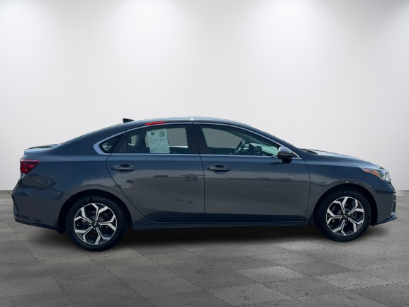 Kia Forte EX VOLANT CHAUFFANT APPLE CARPLAY PAS ACCIDENTE 2021 INSPECTE+DETECTEUR D'ANGLES MORTS+CHARGEUR INDUCTIF POUR CELLULAIRE+CAMERA DE RECUL+MAGS 16''