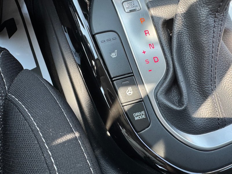 Kia Forte EX VOLANT CHAUFFANT APPLE CARPLAY PAS ACCIDENTE 2021 INSPECTE+DETECTEUR D'ANGLES MORTS+CHARGEUR INDUCTIF POUR CELLULAIRE+CAMERA DE RECUL+MAGS 16''