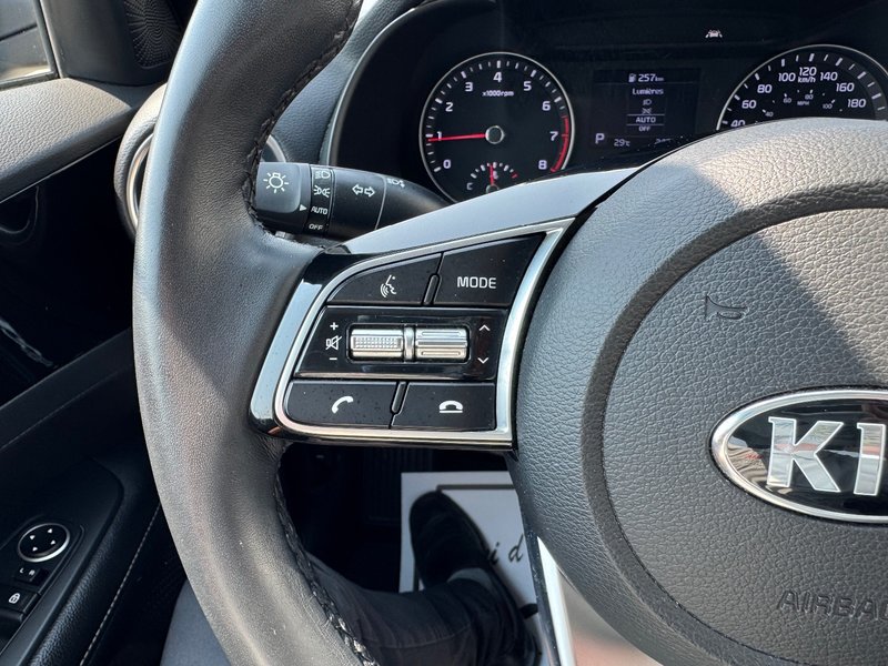 Kia Forte EX VOLANT CHAUFFANT APPLE CARPLAY PAS ACCIDENTE 2021 INSPECTE+DETECTEUR D'ANGLES MORTS+CHARGEUR INDUCTIF POUR CELLULAIRE+CAMERA DE RECUL+MAGS 16''