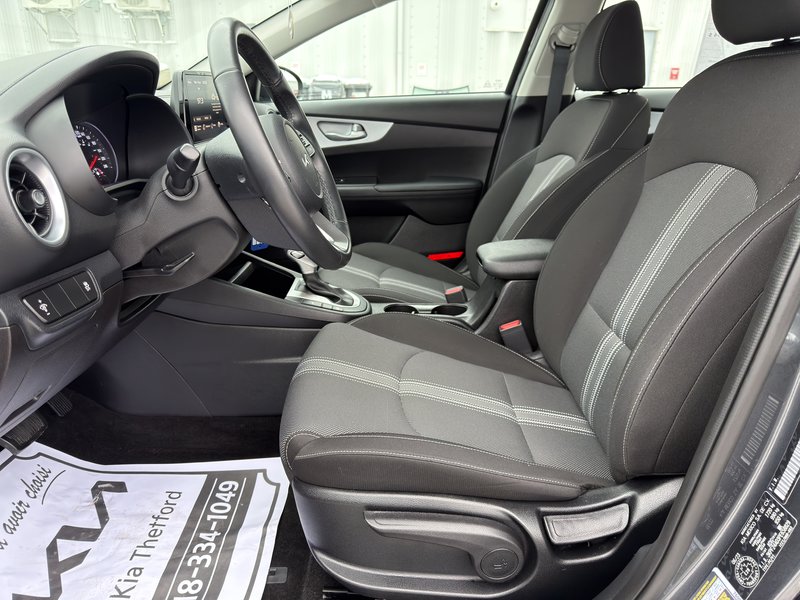 Kia Forte LX APPLE CARPLAY SIEGES CHAUFFANTS PAS ACCIDENTE 2023 INSPECTE+AIR CLIMATISE+BLUETOOTH+REGULATEUR DE VITESSES+PHARES AUTOMATIQUE+COMMANDES AU VOLANT
