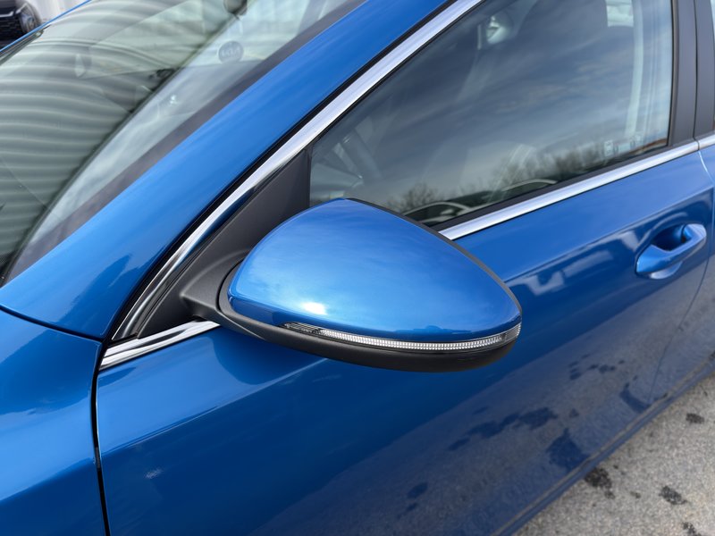 Kia Forte EX+ PNEUS D'HIVER DEMARREUR PAS ACCIDENTE 2023 INSPECTE+TOIT OUVRANT+MAGS 17''+DETECTEUR D'ANGLES MORTS+VOLANT CHAUFFANT+APPLE CARPLAY+BLUETOOTH