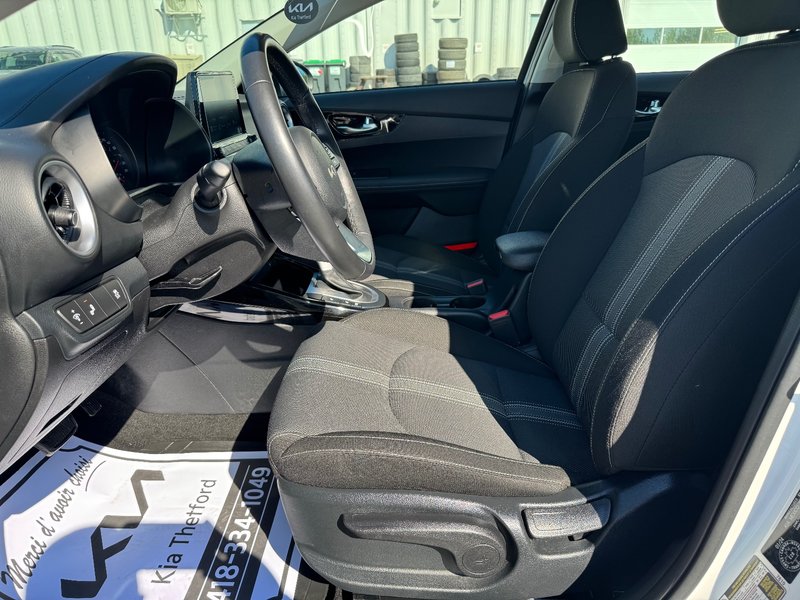 2024 Kia Forte EX PNEUS D'HIVER APPLE CARPLAY VOLANT CHAUFFANT
