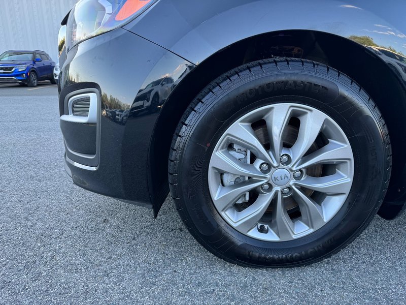 Kia Sedona LX HITCH APPLE CARPLAY PAS ACCIDENTE 2020 INSPECTE+VOLANT CHAUFFANT+CAMERA DE RECUL+MIROIRS OUVRENT/FERMENT AUTOMATIQUEMENT+SIEGES CHAUFFANTS
