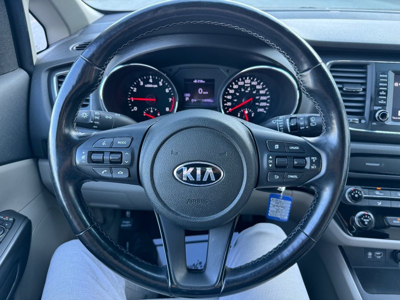Kia Sedona LX HITCH APPLE CARPLAY PAS ACCIDENTE 2020 INSPECTE+VOLANT CHAUFFANT+CAMERA DE RECUL+MIROIRS OUVRENT/FERMENT AUTOMATIQUEMENT+SIEGES CHAUFFANTS