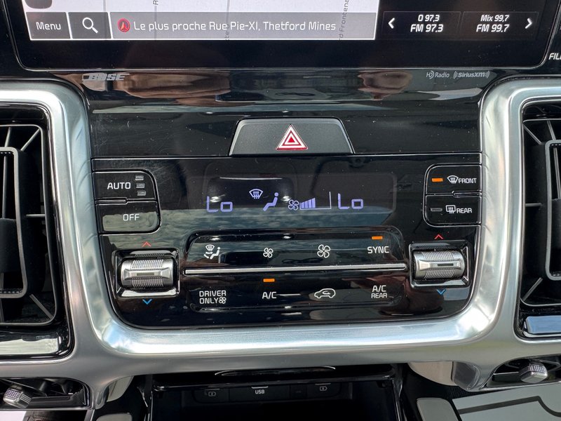 Kia Sorento Plug-In Hybrid PHEV SX AWD PNEUS D'HIVER DEMARREUR PAS ACCIDENTE 2023 INSPECTE+HITCH+INTERIEUR GRIS+CUIR+SIEGES ELECTRIQUES+HAYON INTELLIGENT+GPS+RADIO SIRIUS