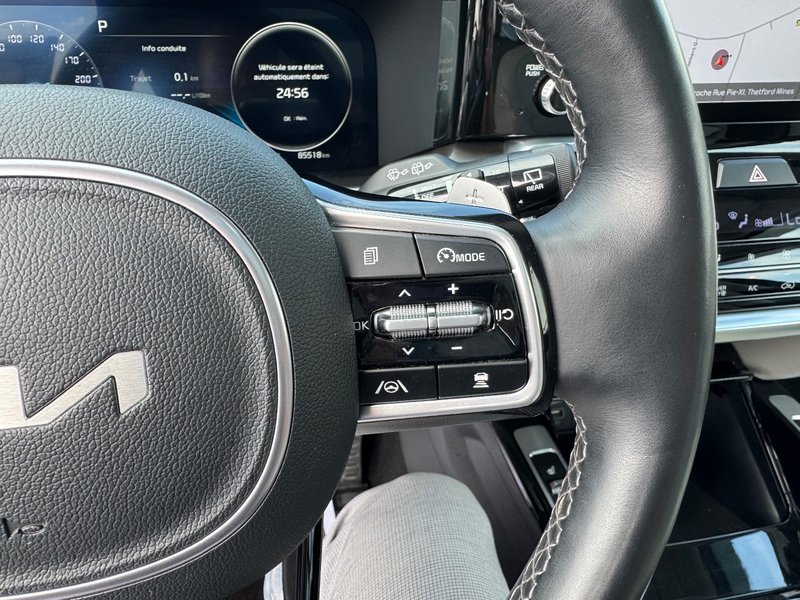 Kia Sorento Plug-In Hybrid PHEV SX AWD PNEUS D'HIVER DEMARREUR PAS ACCIDENTE 2023 INSPECTE+HITCH+INTERIEUR GRIS+CUIR+SIEGES ELECTRIQUES+HAYON INTELLIGENT+GPS+RADIO SIRIUS