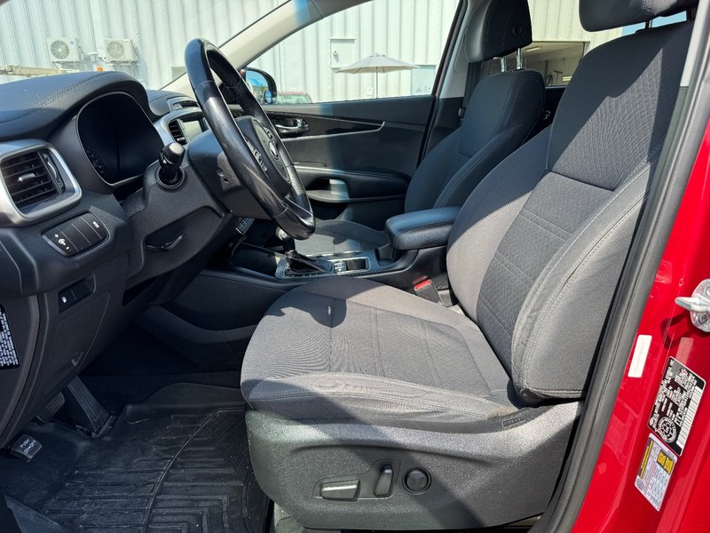 Kia Sorento LX Turbo AWD TEL QUEL DEMARREUR PAS ACCIDENTE 2017 VENDU TEL QUEL+ANDROID AUTO/APPLE CARPLAY+CAMERA DE RECUL+RADIO SIRIUS+CLIMATISATION BI-ZONES
