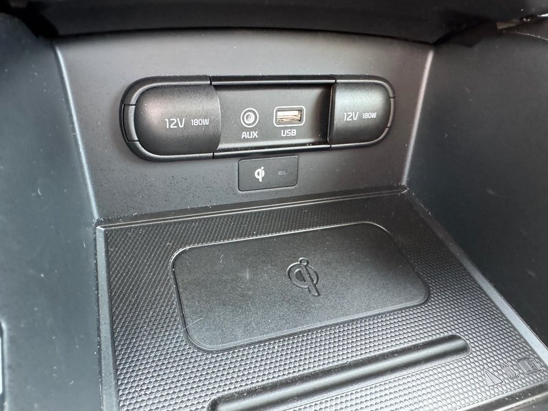 Kia Sorento LX V6 HITCH APPLE CARPLAY PAS ACCIDENTE 2019 INSPECTE+SIEGE CONDUCTEUR ELECTRIQUE+VOLANT CHAUFFANT+CHARGEUR INDUCTIF POUR CELLULAIRE+MAGS 17''