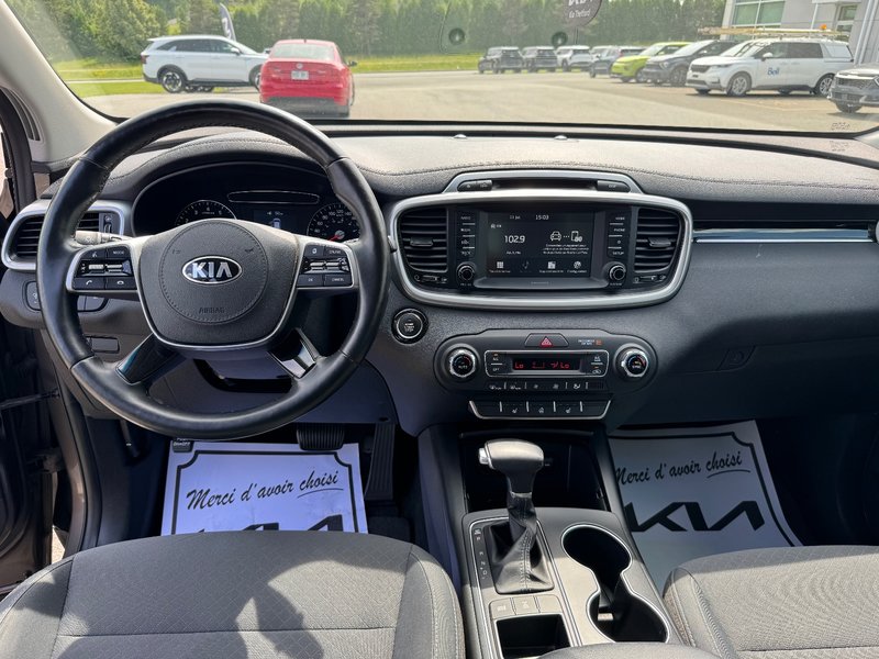 Kia Sorento LX V6 HITCH APPLE CARPLAY PAS ACCIDENTE 2019 INSPECTE+SIEGE CONDUCTEUR ELECTRIQUE+VOLANT CHAUFFANT+CHARGEUR INDUCTIF POUR CELLULAIRE+MAGS 17''