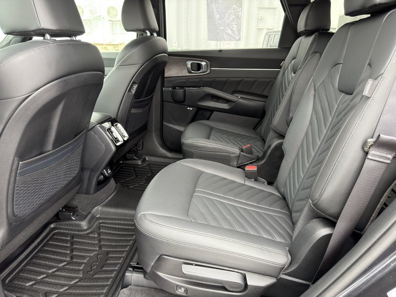 Kia Sorento X-Pro Turbo AWD DEMARREUR CAMERA 360 PAS ACCIDENTE 2025 INSPECTE+SIEGES CHAUFFANTS ET VENTILES+VOLANT CHAUFFANT+MEMORISATION SIEGES CONDUCTEUR+CUIR+MAGS 17