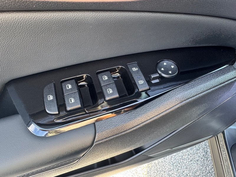 Kia Sportage Plug-In Hybrid EX Premium AWD PNEUS D'HIVER PAS ACCIDENTE 2023 INSPECTE+DEMARREUR A DISTANCE+MEMORISATION SIEGE CONDUCTEUR+TOIT OUVRANT PANO+SIEGES VENTILES