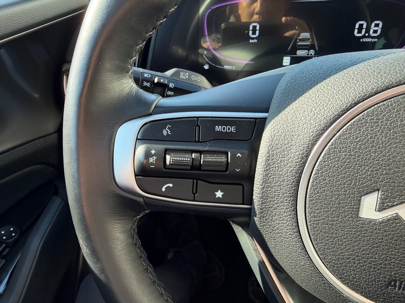 Kia Sportage EX DEMARREUR TOIT PANO PAS ACCIDENTE 2025 INSPECTE+SIEGE ELECTRIQUE+CUIR+VOLANT CHAUFFANT+GPS+REGULATEUR DE VITESSES ADAPTATIF+MAGS 18''