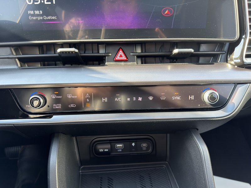 Kia Sportage EX DEMARREUR TOIT PANO PAS ACCIDENTE 2025 INSPECTE+SIEGE ELECTRIQUE+CUIR+VOLANT CHAUFFANT+GPS+REGULATEUR DE VITESSES ADAPTATIF+MAGS 18''