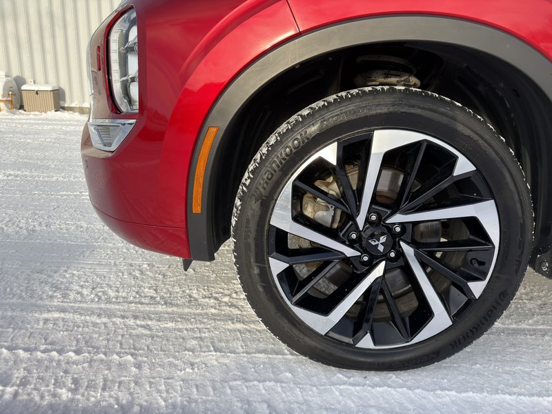 2022 Mitsubishi Outlander GT AWD INT GRIS HITCH PNEUS D'HIVER PAS ACCIDENTE