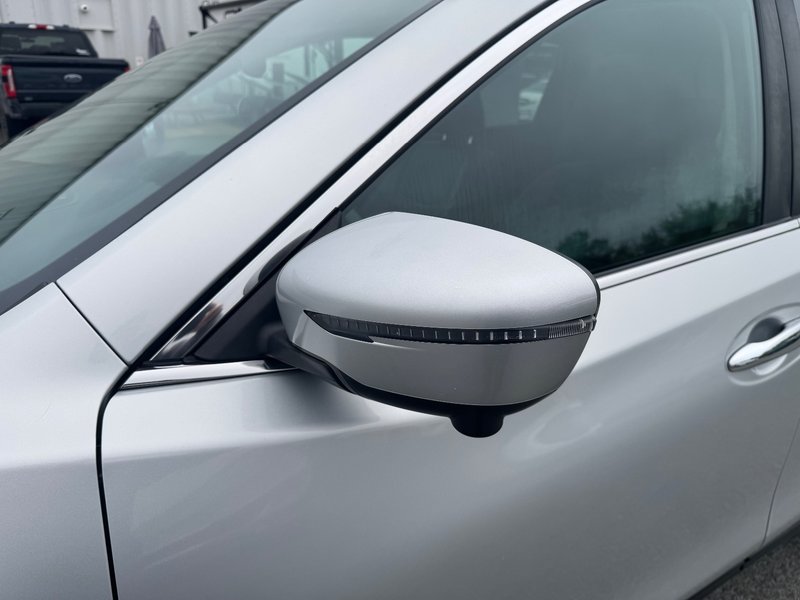 Nissan Rogue SL AWD CAMERA 360 HAYON ELECTRIQUE PAS ACCIDENTE 2016 INSPECTE+CUIR+SIEGE ELECTRIQUE+TOIT OUVRANT PANORAMIQUE+DETECTEUR D'ANGLES MORTS+RARIO SIRIUS+MAG 18