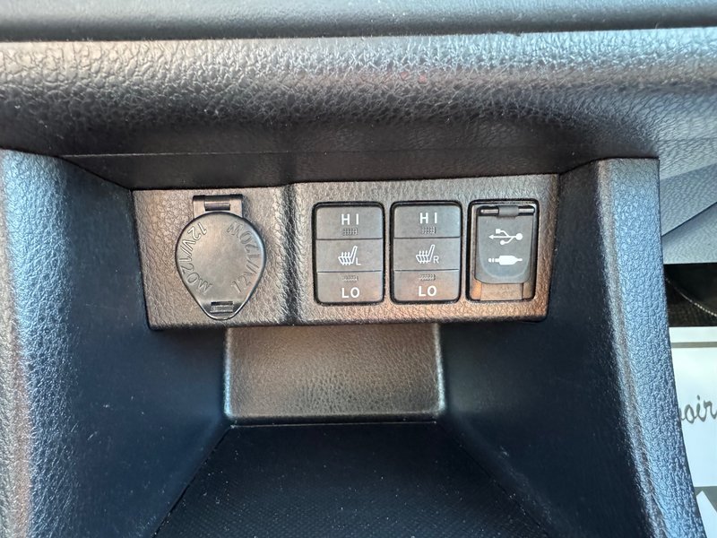 Toyota Corolla LE CAMERA RECUL SIEGES CHAUFFANTS PAS ACCIDENTE 2017 INSPECTE+AIR CLIMATISE+REGULATEUR DE VITESSES+BLUETOOTH+GROUPE ELECTRIQUE+PHARES AUTOMATIQUE