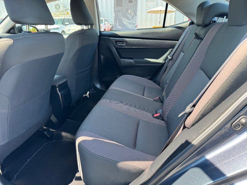 Toyota Corolla LE CAMERA RECUL SIEGES CHAUFFANTS PAS ACCIDENTE 2017 INSPECTE+AIR CLIMATISE+REGULATEUR DE VITESSES+BLUETOOTH+GROUPE ELECTRIQUE+PHARES AUTOMATIQUE