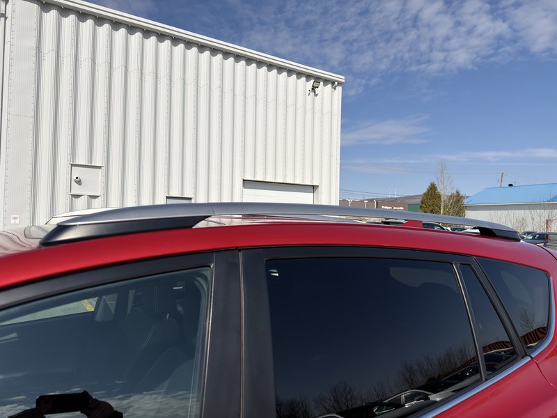 Toyota RAV4 XLE AWD PNEUS D'HIVER HITCH PAS ACCIDENTE 2017 INSPECTE+DETECTEUR D'ANGLES MORTS+HAYON ELECTRIQUE+TOIT OUVRANT+SIEGES CHAUFFANTS+MAGS 17''