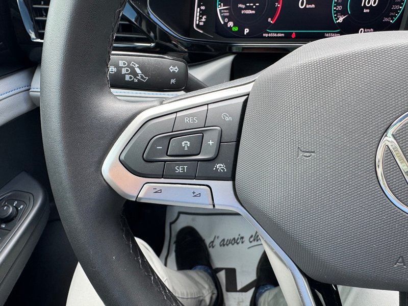 Volkswagen Taos Comfortline Black Edition AWD PAS ACCIDENTE 2024 INSPECTE+DEMARREUR+TOIT PANORAMIQUE+SIEGE ELECTRIQUE+ANDROID AUTO/APPLE CARPLAY+BOUTON POUSSOIR