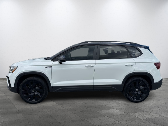 Volkswagen Taos Comfortline Black Edition AWD PAS ACCIDENTE 2024 INSPECTE+DEMARREUR+TOIT PANORAMIQUE+SIEGE ELECTRIQUE+ANDROID AUTO/APPLE CARPLAY+BOUTON POUSSOIR