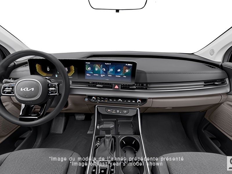2027 Kia Carnival LX FWD | Kia Connect | Push Start | Blind Spot Collision Avoidance | Front & Rear Park Sensors