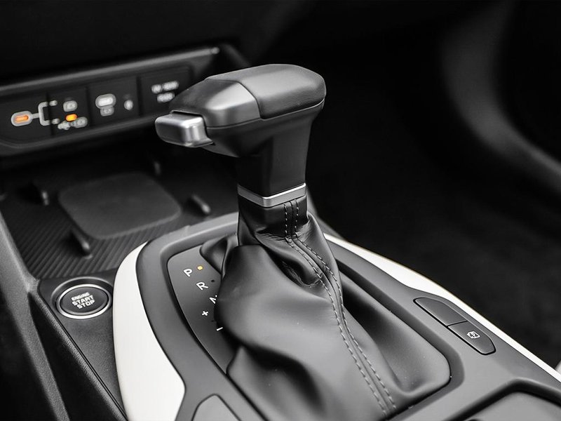 2026 Kia K4 GT-Line Turbo Remote Start | Kia Connect | Wireless Charger | Sunroof | Lane Safety Assist | Heated Rear Seats