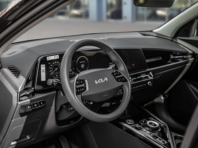 2025 Kia Niro EV Wind + Heated Seats | Heated Wheel | Power Liftgate | Wireless Charger | Rear Parking Sensors | Kia Connect