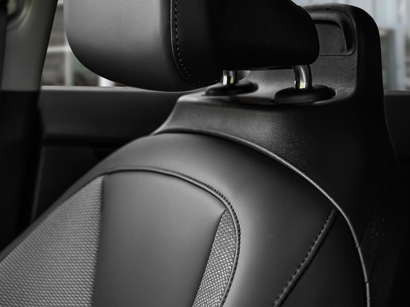 2025 Kia Niro HEV EX Heated Seats | Heated Steering Wheel | Lane Keep Assist | Adaptive Cruise Control | Kia Connect