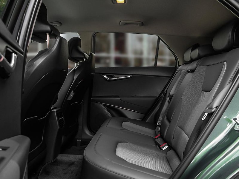 2026 Kia Niro HEV EX Premium Remote Start | Heated Seats | Heated Wheel | Power Liftgate | Paddle Shifters | Sunroof | Push Start