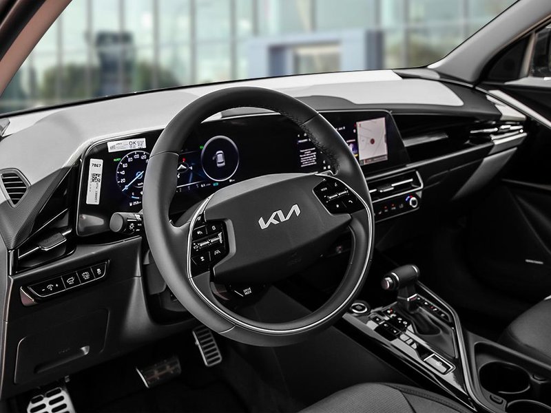 2026 Kia Niro HEV SX Remote Start | Heads-Up Display | Harmon Kardon Speakers | Heated & Cooled Seats | Wireless Charger