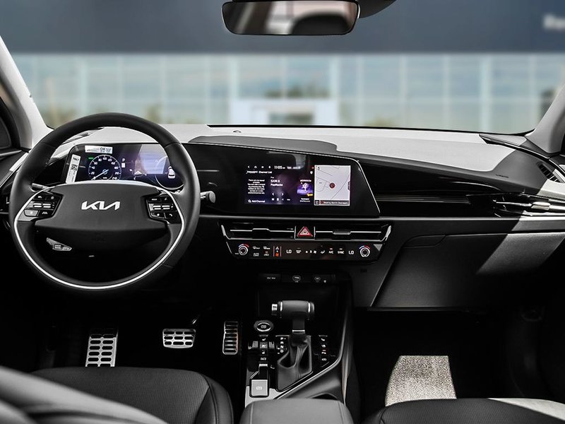 2026 Kia Niro HEV SX Remote Start | Heads-Up Display | Harmon Kardon Speakers | Heated & Cooled Seats | Wireless Charger