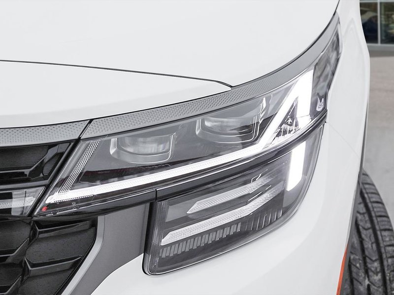 2026 Kia Seltos X-LINE Heated & Cooled Seats | Heads-Up Display | Kia Connect | Wireless Charger | Digital Key | Sunroof