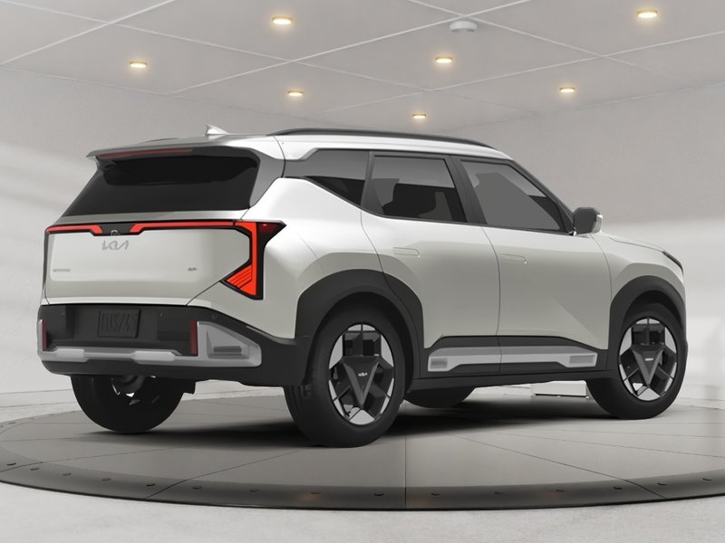 2027 Kia Seltos LX FWD Heated Seats | Kia Connect | Push Start | Remote Start | Rear Cross Traffic Alert | Backup Camera