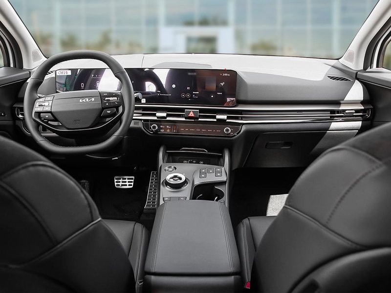 2026 Kia Sportage HEV EX Premium Heated & Cooled Seats | Heated Rear Seats | Heated Wheel | Power Liftgate | Panoramic Sunroof