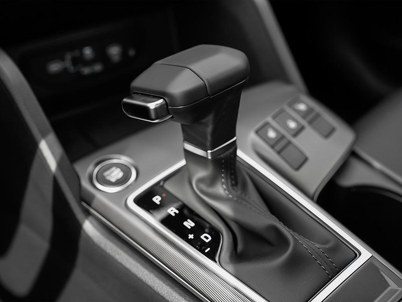 2026 Kia Sportage EX Remote Start | Heated Seats | Heated Steering Wheel | Wireless Charger | Dual Climate Control