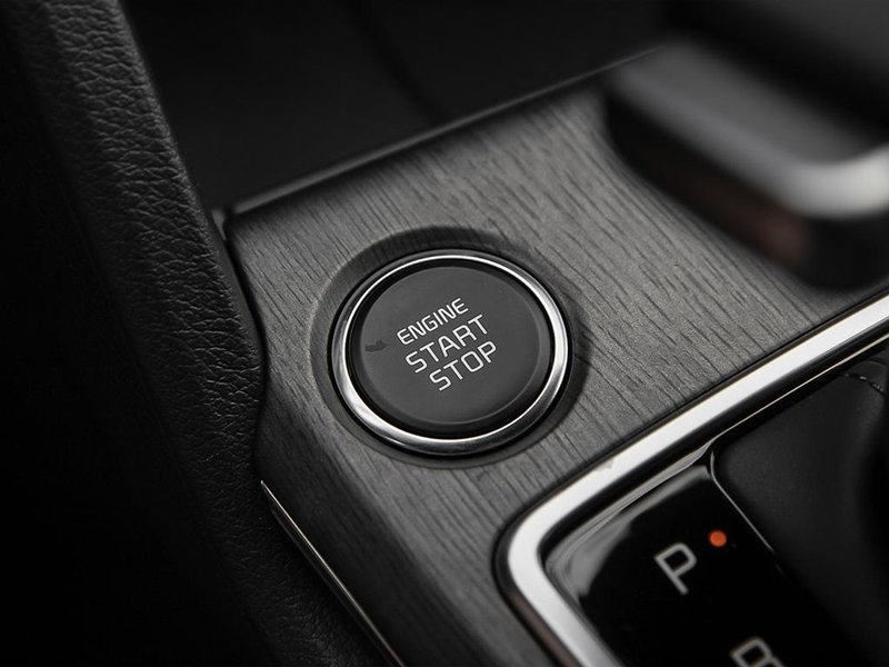 2026 Kia Sportage X-Line Remote Start | Wireless Charger | Heated Seats |Heated Wheel | Kia Connect | Push Start | Roof Rails