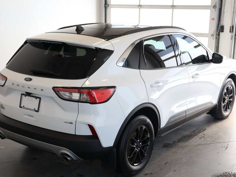 Ford Escape SE AWD EDITION BLACK - TOIT-PANORAMIQUE 2020 | BAS KM |