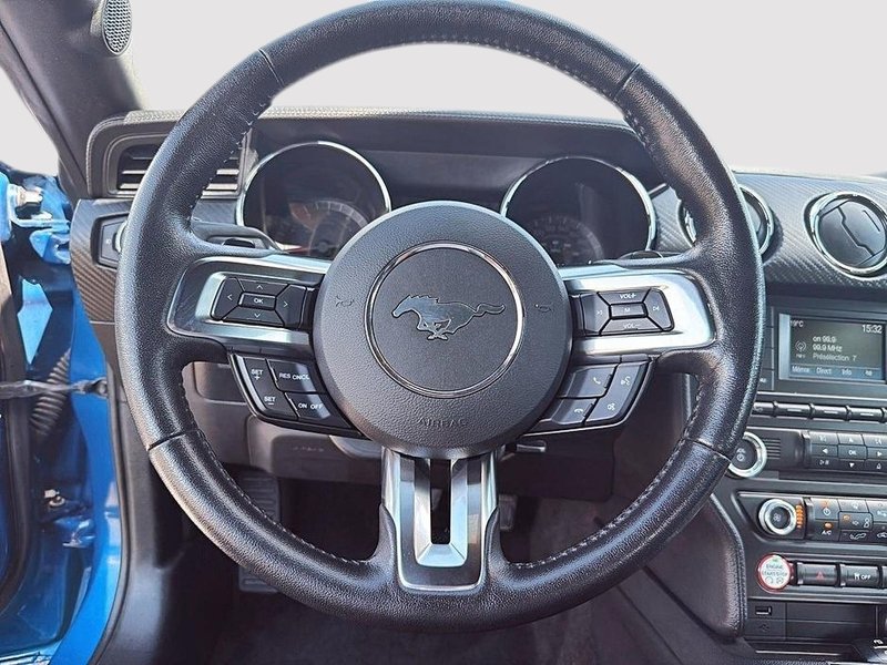 2017 Ford Mustang convertible V6 DÉCAPOTABLE | LOW KM |