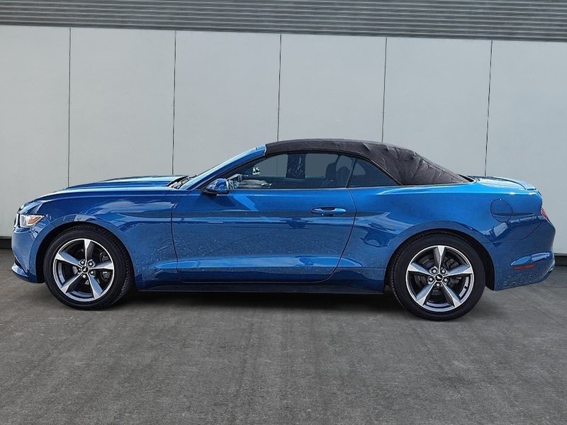 2017 Ford Mustang convertible V6 DÉCAPOTABLE | LOW KM |