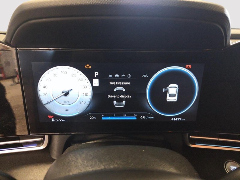 Hyundai Elantra Preferred  Ensemble Tech 2025 | TOIT-OUVRANT - CUIR - APPLECARPLAY |