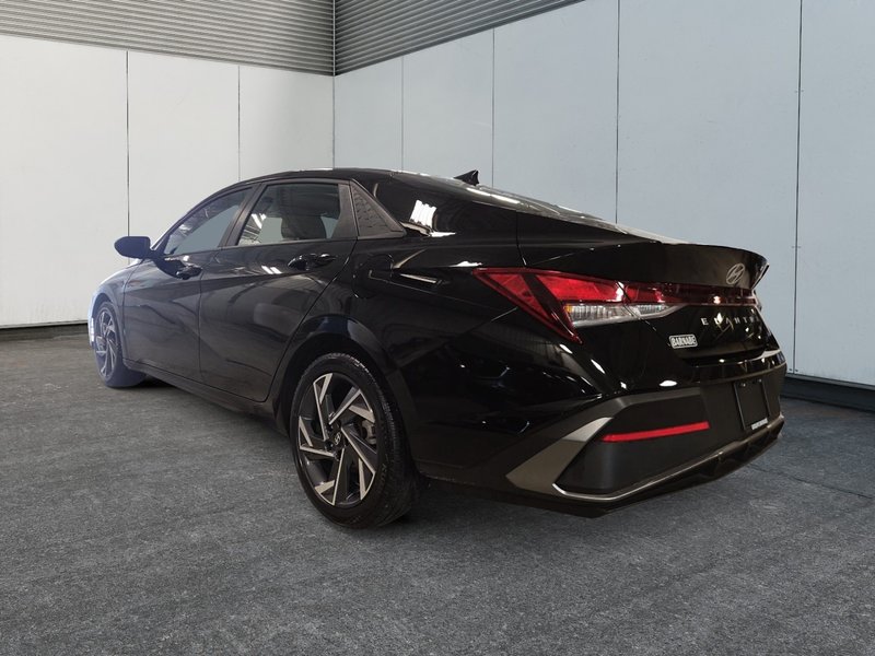 Hyundai Elantra Preferred  Ensemble Tech 2025 | TOIT-OUVRANT - CUIR - APPLECARPLAY |