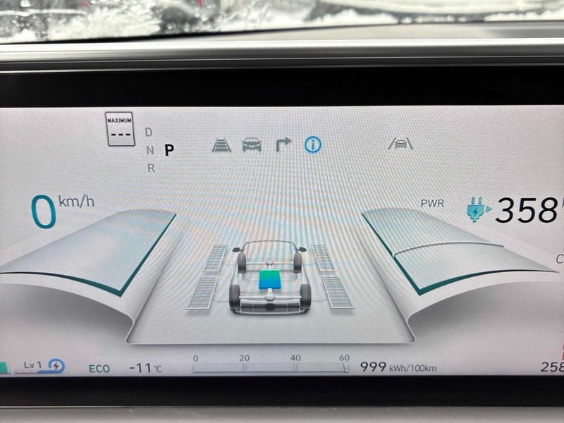 2023 Hyundai IONIQ 6 Preferred LongRange AWD | MAT GREEN - 8 TIRES INCLUDED |