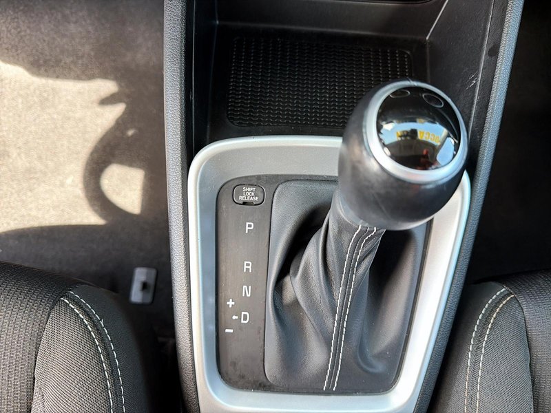 2021 Hyundai Venue Preferred Heated seats + Back up camera