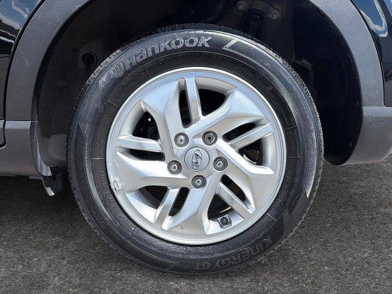 2021 Hyundai Venue Preferred Heated seats + Back up camera
