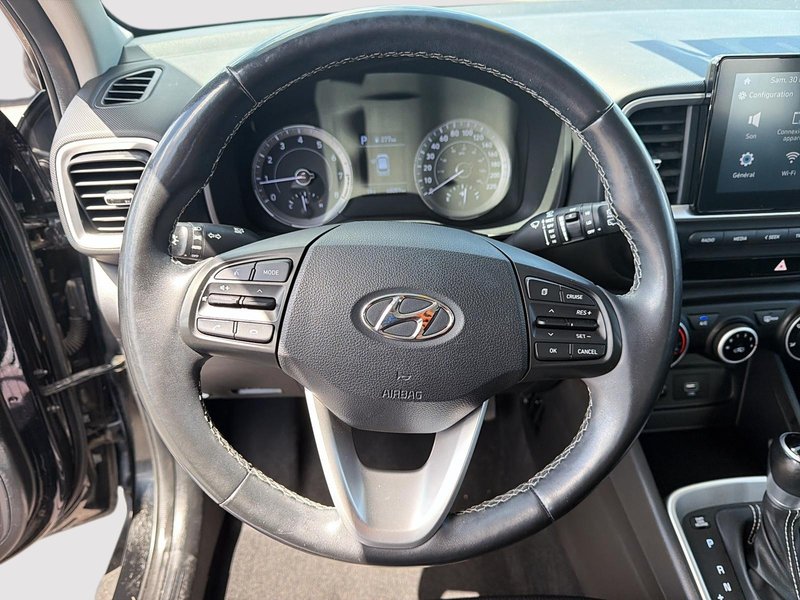 2021 Hyundai Venue Preferred Heated seats + Back up camera