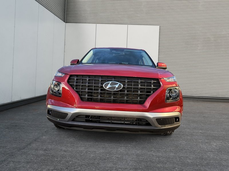 2023 Hyundai Venue Essential Heated seats + Reversing camera + CarPlay