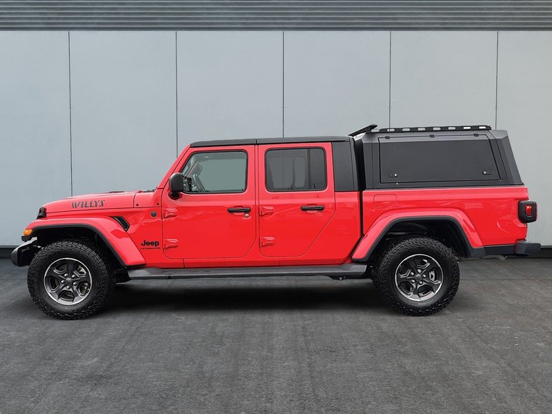 2023 Jeep Gladiator Willys + Boîte de Fibre 4X4 + Heated seats + Back up camera