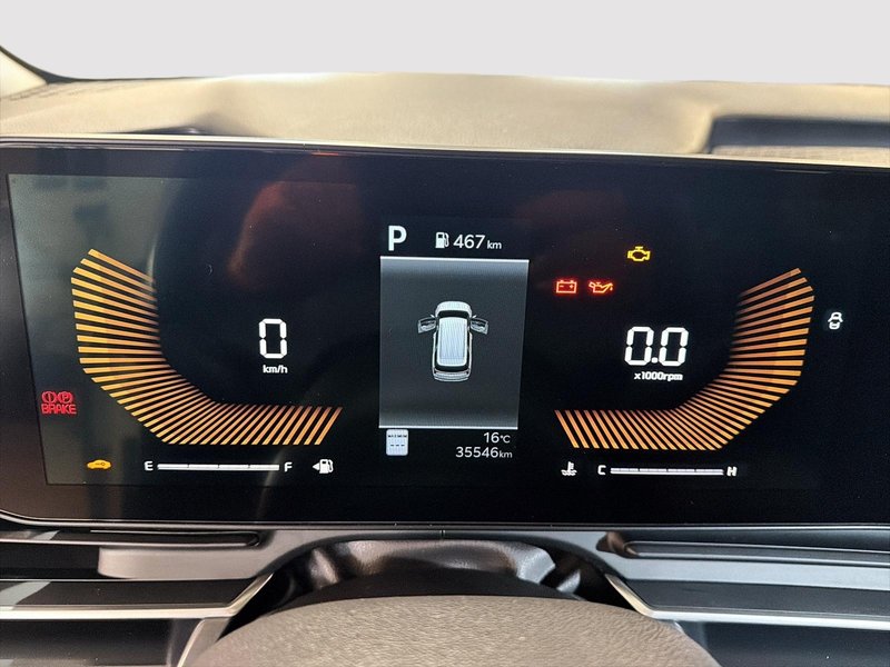 2025 Kia Carnival LX + Heated seats + Back up Camera