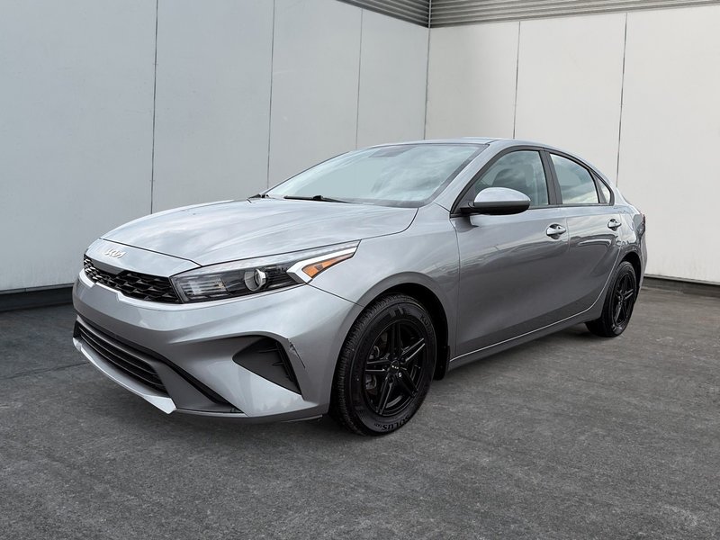 2022 Kia Forte LX Heated seats + Back up Camera